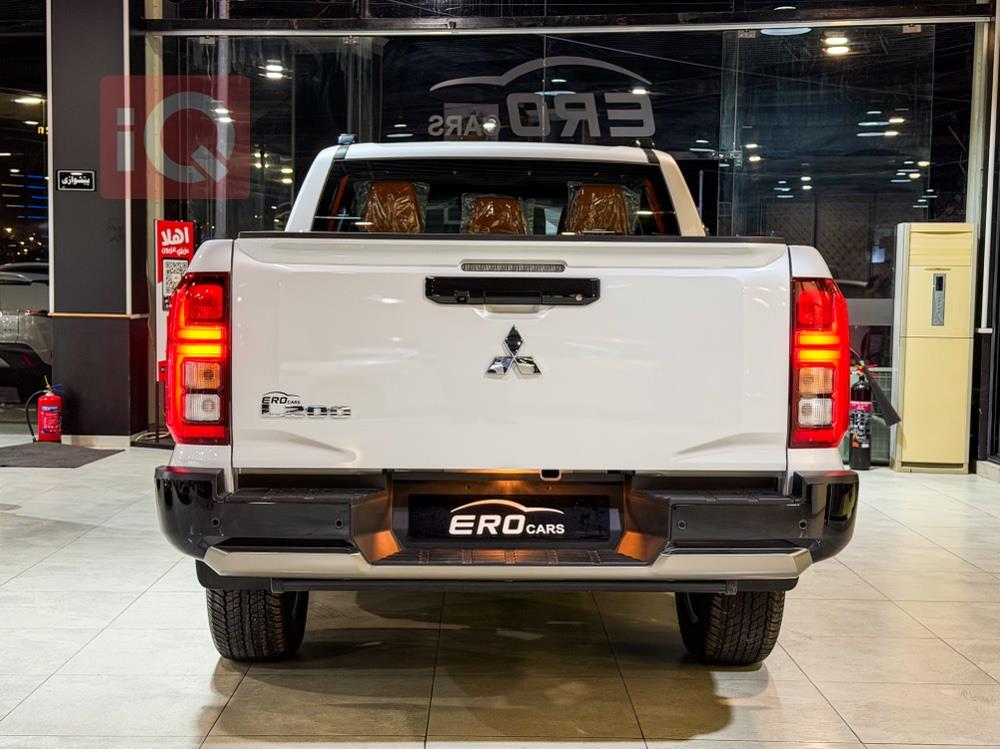 میتسوبیشی L200